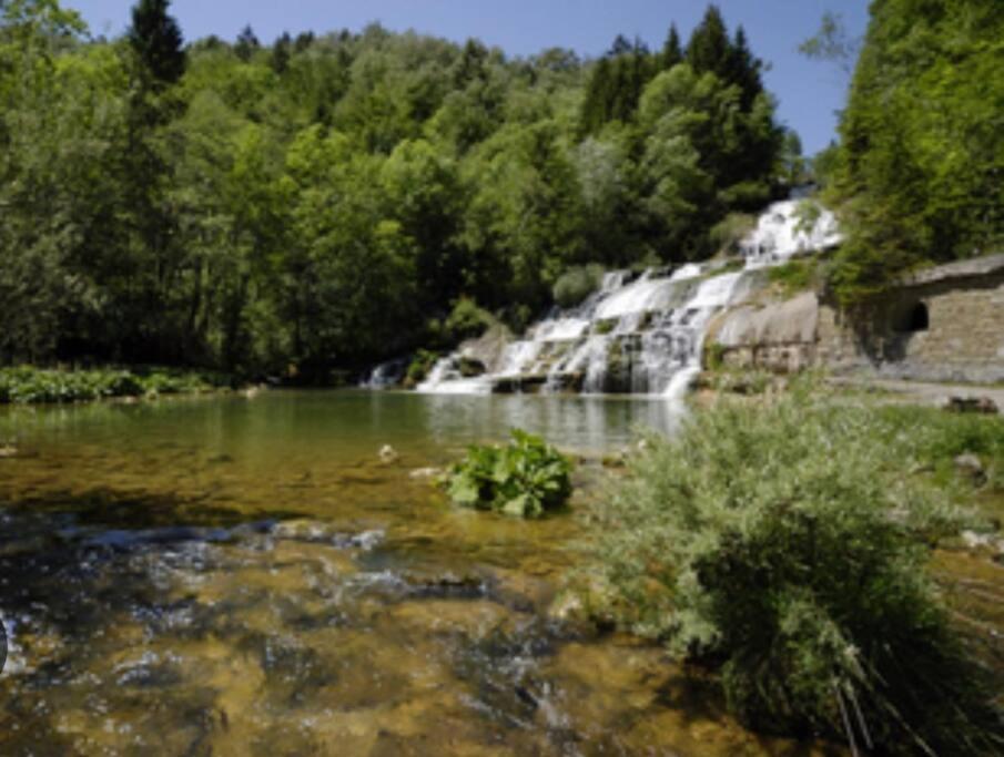 Villa Individuelle Familiale 4 A 12 Couchages Cuxac-dʼAude 外观 照片
